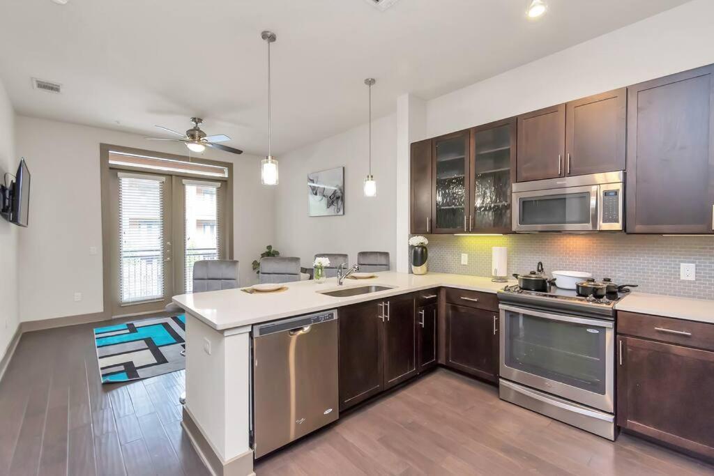 U1 Penthouse Downtown 1br 1bth Book Now! Apartment