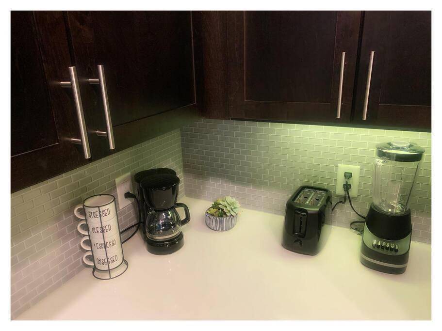 U1 Penthouse Downtown 1br 1bth Book Now! Apartamento