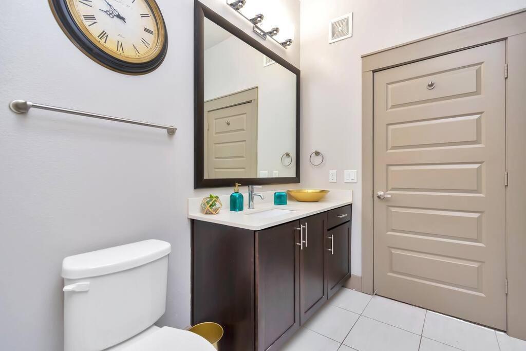 Apartamento U1 Penthouse Downtown 1br 1bth Book Now! *